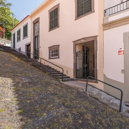 Ourmadeira - Chill Garden Apartment, Downtown *